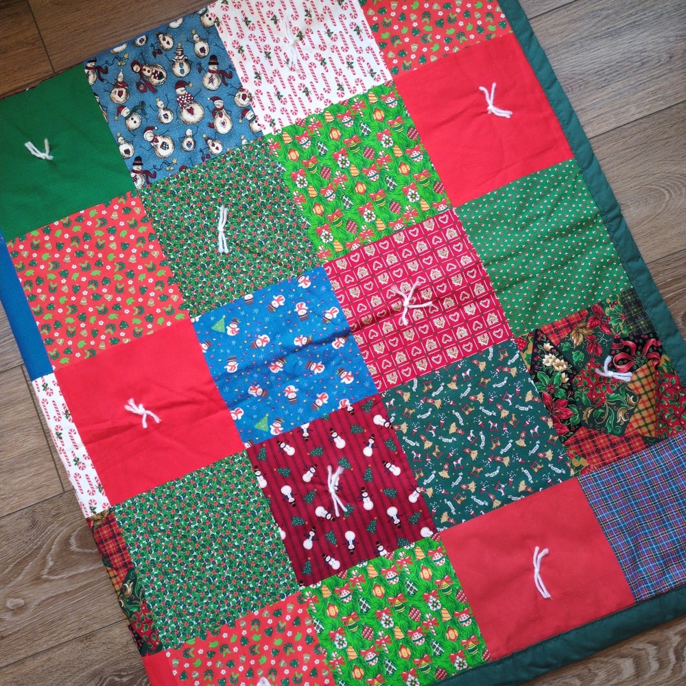 Handmade Patchwork Holiday Christmas Quilt - Twin Size Red Green Ties 60x74